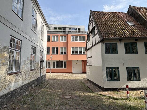 Wohnung zur Miete 900 € 2 Zimmer 64 m² EG Kompagniestraße 13 Altstadt Altstadt 24937