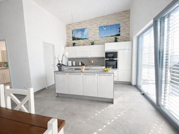 Gewerbeobjekt zum Kauf als Kapitalanlage geeignet 1.290.000 € 693,8 m² 2.705 m² Grundstück Mühlhausen 92360