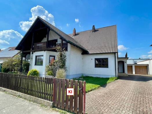 Einfamilienhaus zum Kauf 475.000 € 8 Zimmer 230 m² 639 m² Grundstück frei ab sofort Neustadt Neustadt a.d.Donau 93333