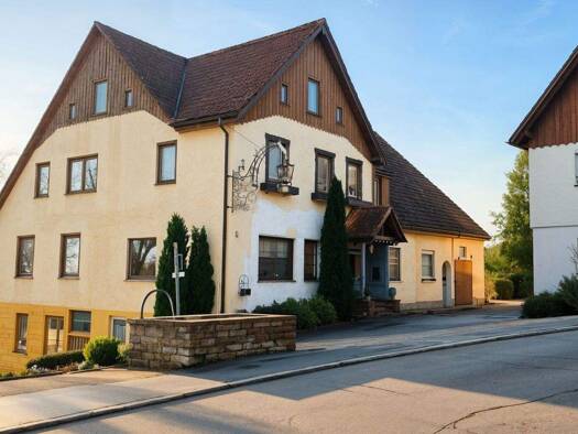 Mehrfamilienhaus zum Kauf 390.000 € 10 Zimmer 300 m² 1.659 m² Grundstück Dornstetten Dornstetten 72280