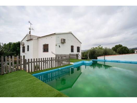 Chalet zum Kauf 340.000 € 6 Zimmer 273 m² 5.210 m² Grundstück Piteres 5 Torreblanca 12596