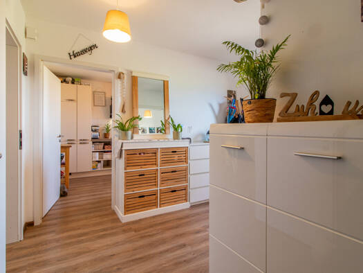 Doppelhaushälfte zum Kauf 299.000 € 4 Zimmer 127,8 m² 386 m² Grundstück frei ab 01.07.2026 Lichtenstein Lichtenstein/Sachsen 09350