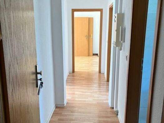 Wohnung zur Miete 555 € 4 Zimmer 85,4 m² 3. Geschoss frei ab sofort Bahnhofstraße 14 Mellingen 99441