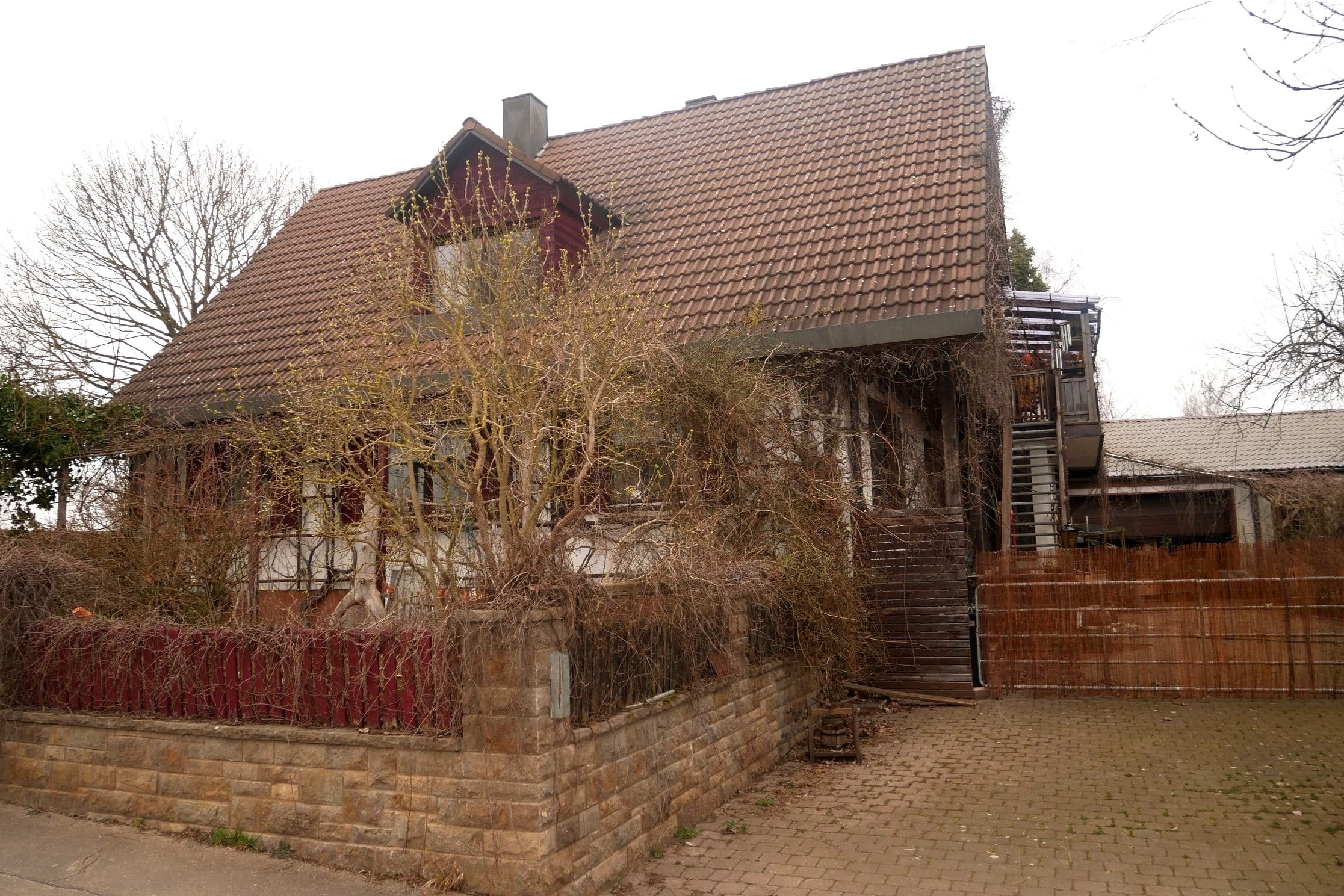 Mehrfamilienhaus zum Kauf 480.000 € 6 Zimmer 143 m²<br/>Wohnfläche 1.440 m²<br/>Grundstück Opfenried Röckingen 91740