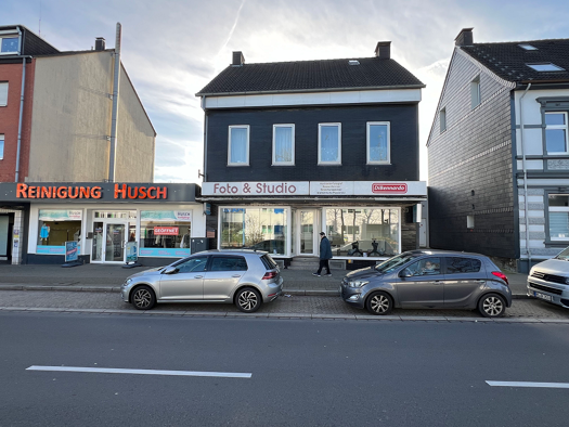 Haus zum Kauf 490.000 € 232 m² 1.211 m² Grundstück Mitte Velbert 42549