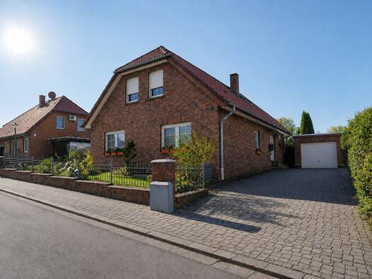 Einfamilienhaus zum Kauf 239.500 € 6 Zimmer 165 m² 588 m² Grundstück Reesen Burg 39288