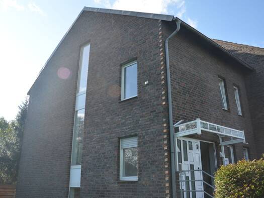 Wohnung zur Miete 670 € 2,5 Zimmer 96 m² Geschoss EG/1 frei ab sofort Neumühl Duisburg 47167