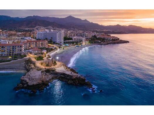 Wohnung zum Kauf 470.000 € 3 Zimmer 130 m² Nerja 29780