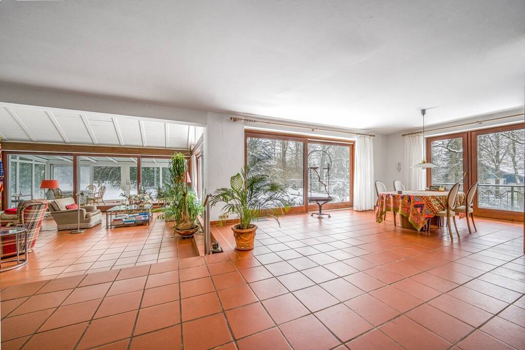 Einfamilienhaus zum Kauf – další