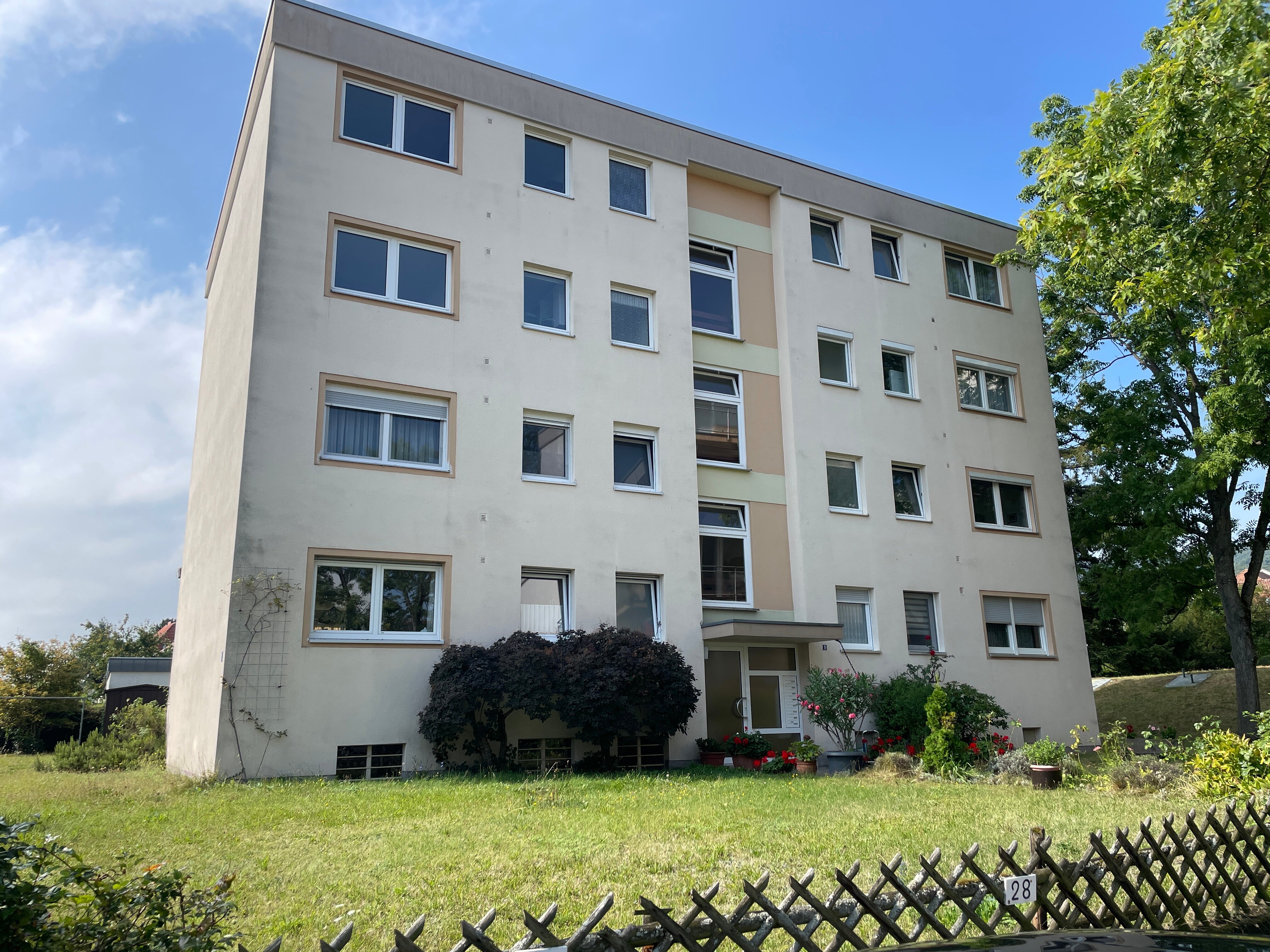 Wohnung zum Kauf 225.000 € 3 Zimmer 75,8 m²<br/>Wohnfläche 2.<br/>Geschoss ab sofort<br/>Verfügbarkeit Pfalzgrafenstraße 9 Hambacher Höhe Neustadt an der Weinstraße 67434