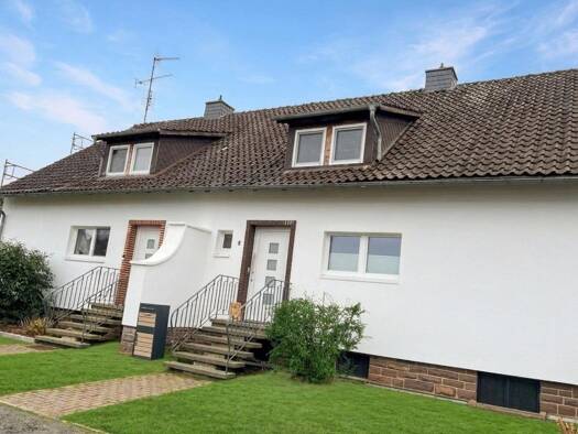 Doppelhaushälfte zur Miete 1.150 € 5 Zimmer 132 m² 600 m² Grundstück frei ab 01.10.2026 Breslauer Str. 8 Scheden 37127