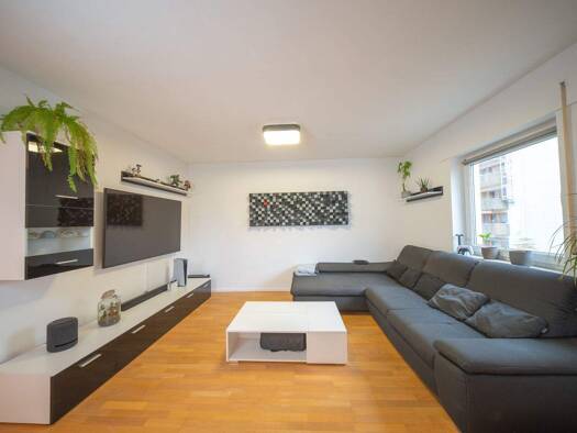 Wohnung zum Kauf 315.000 € 3,5 Zimmer 87 m² 3. Geschoss Besigheim 74354