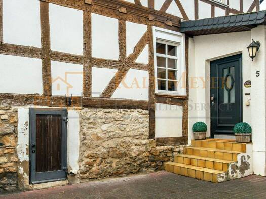 Haus zum Kauf 248.500 € 7 Zimmer 160 m² 600 m² Grundstück Niederkleen Langgöns 35428