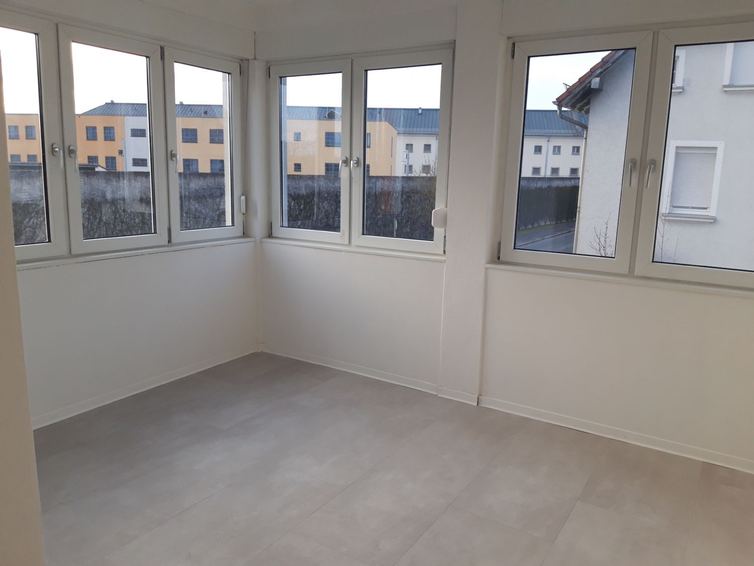 Wohnung zum Kauf 190.000 € 3 Zimmer 76 m²<br/>Wohnfläche 1.<br/>Geschoss Südliche Vilsaue Amberg 92224