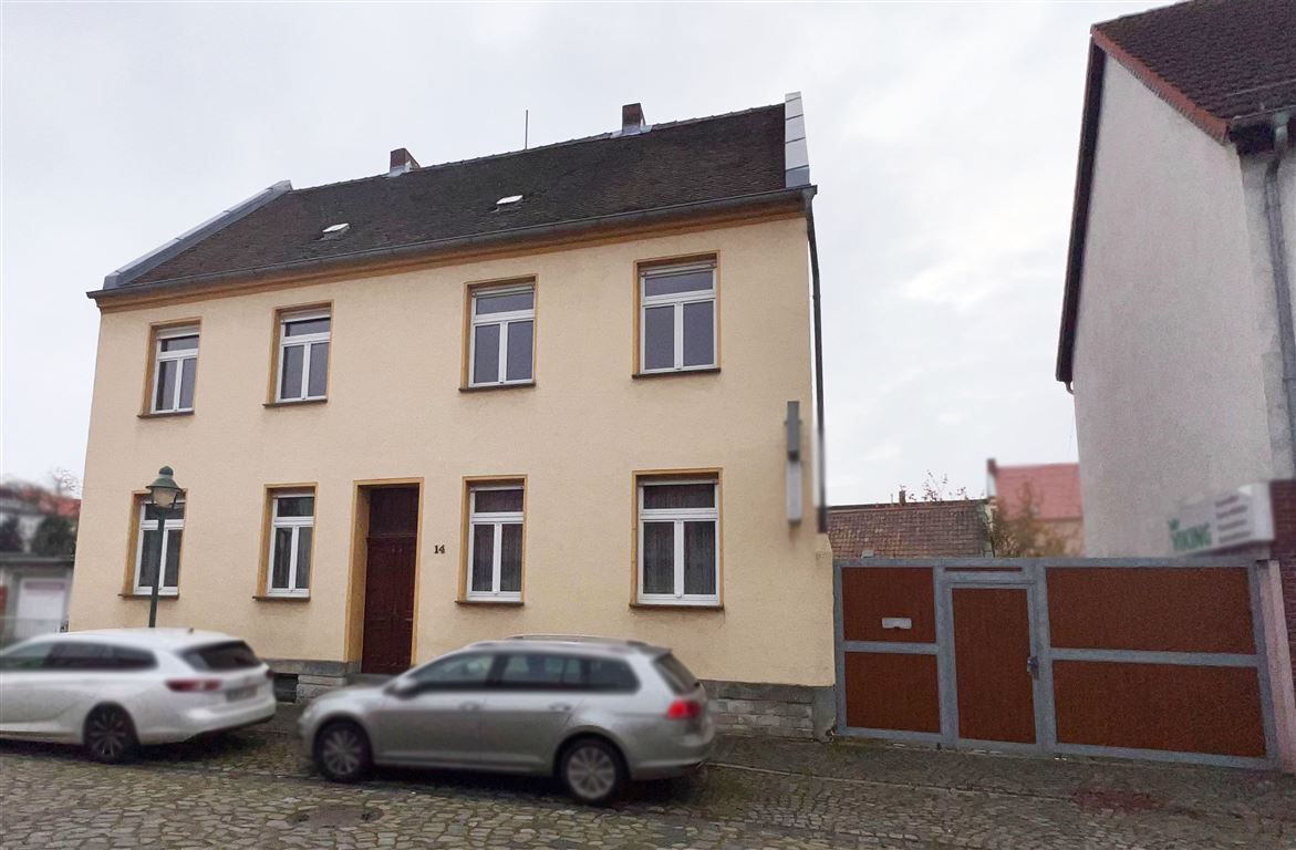 Haus zum Kauf 189.500 € 10 Zimmer 240 m²<br/>Wohnfläche 677 m²<br/>Grundstück ab sofort<br/>Verfügbarkeit Schönebeck Schönebeck (Elbe) 39218