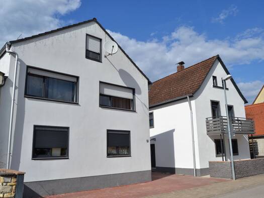 Mehrfamilienhaus zum Kauf 679.000 € 9 Zimmer 250 m² 750 m² Grundstück frei ab 01.11.2026 Petersaurach Petersaurach 91580