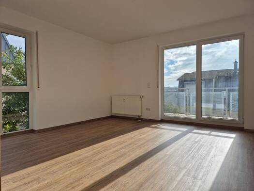 Wohnung zur Miete 700 € 3 Zimmer 79 m² Geschoss EG/3 frei ab sofort Neustadt Neustadt an der Aisch 91413
