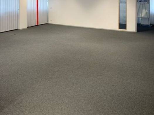 Laden zur Miete 3.715 € 6 Zimmer 243 m² Verkaufsfläche Ostenviertel Regensburg 93055