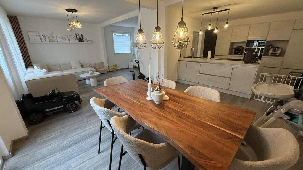 Einfamilienhaus zum Kauf 360.000 € 4,5 Zimmer 143 m² 401 m² Grundstück Lohne 49393