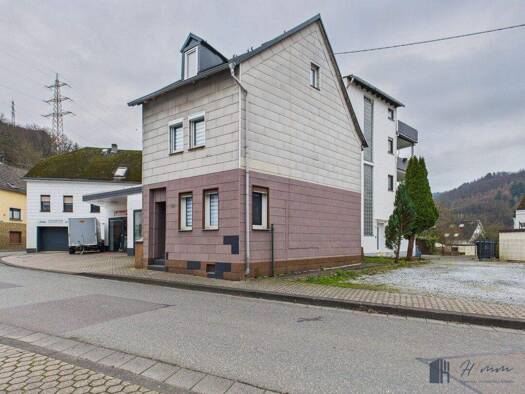 Einfamilienhaus zum Kauf 130.000 € 2,5 Zimmer 63 m² 180 m² Grundstück Fachbach 56133