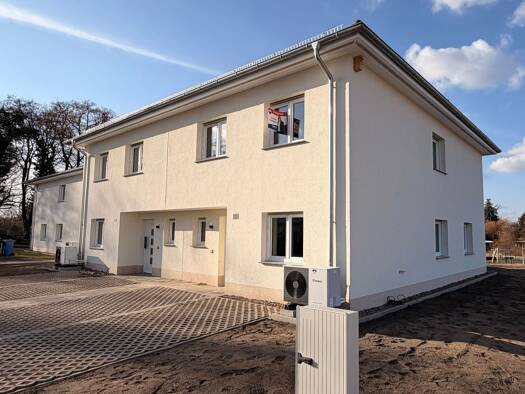 Doppelhaushälfte zur Miete 1.750 € 5 Zimmer 130 m² 340 m² Grundstück frei ab sofort Niendorfer Straße Ottersleben Magdeburg 39116