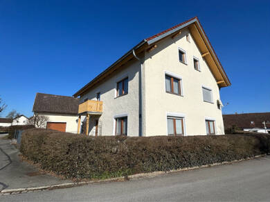 Mehrfamilienhaus zum Kauf 280.000 € 7 Zimmer 222 m² 827 m² Grundstück Neubäu Roding 93426