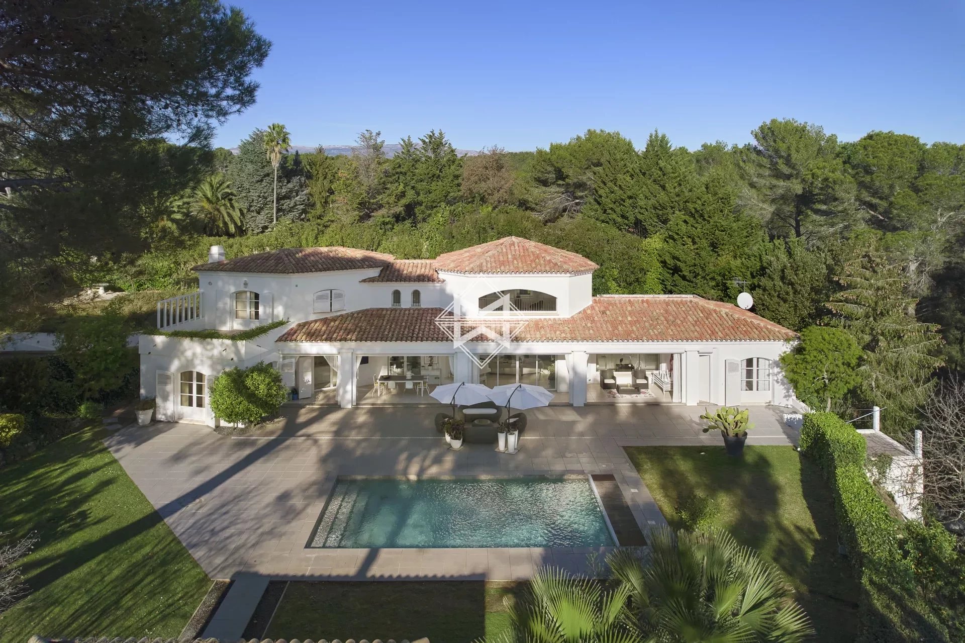 Villa zum Kauf provisionsfrei 3.700.000 € 7 Zimmer 340 m²<br/>Wohnfläche 2.400 m²<br/>Grundstück Valmasque-Notre Dame de Vie Mougins 06250