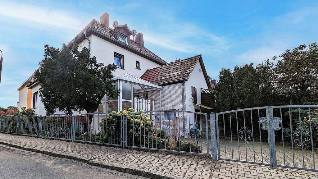 Doppelhaushälfte zum Kauf 230.000 € 4,5 Zimmer 113 m² 292 m² Grundstück Jüterbog 14913