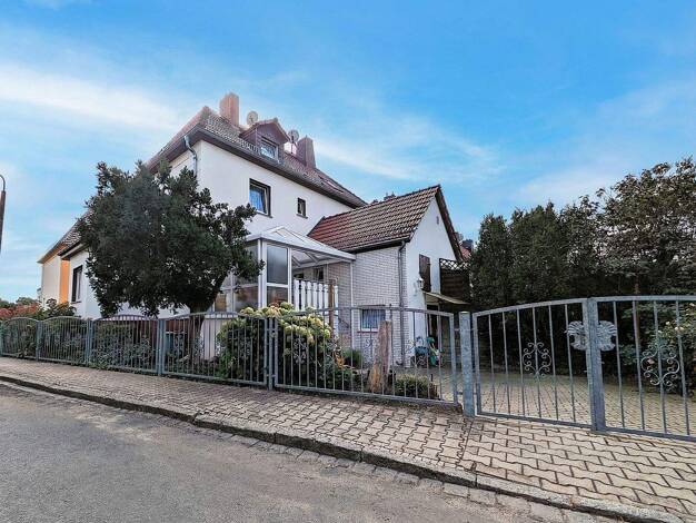 Doppelhaushälfte zum Kauf 230.000 € 4,5 Zimmer 113 m² 292 m² Grundstück Jüterbog Jüterbog 14913