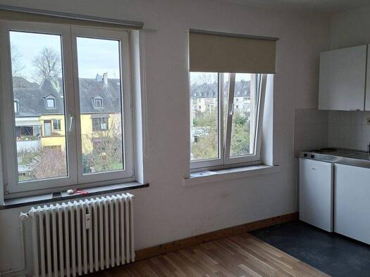 Studio zur Miete 375 € 1 Zimmer 43,6 m² 2. Geschoss frei ab 01.04.2026 Trier-Süd Trier 54290