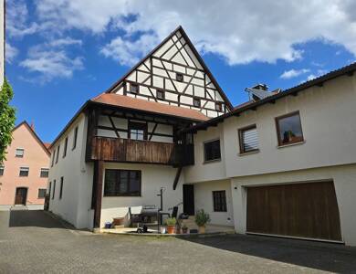 Mehrfamilienhaus zum Kauf provisionsfrei 950.000 € 9 Zimmer 307 m² 1.236 m² Grundstück Greding Greding 91171