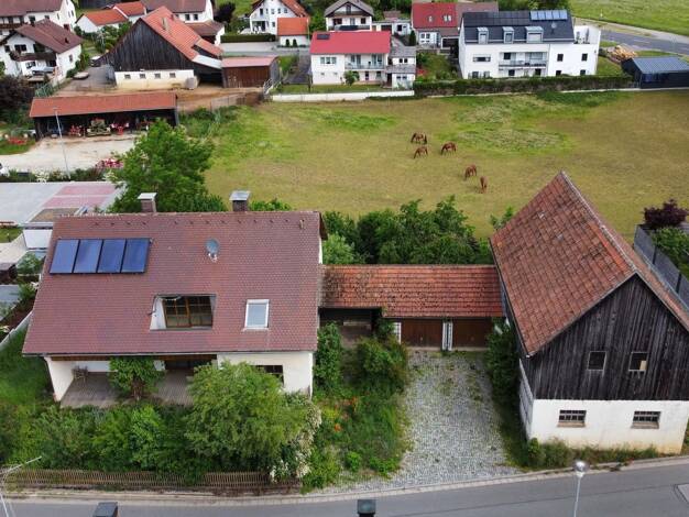 Mehrfamilienhaus zum Kauf 450.000 € 8 Zimmer 230 m² 1.179 m² Grundstück frei ab sofort Seubersdorf 92358