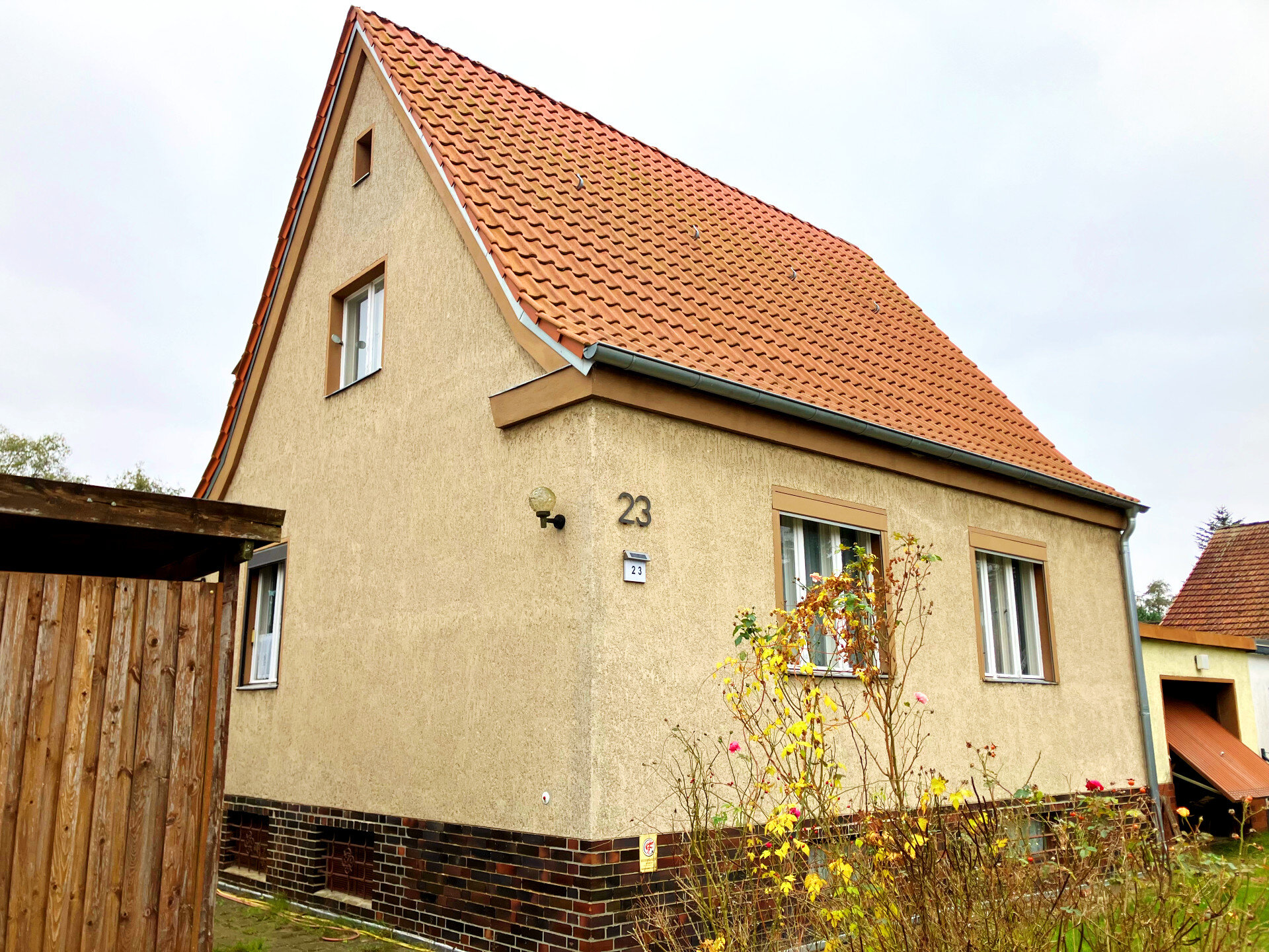 Einfamilienhaus zum Kauf 450.000 € 6,5 Zimmer 131,2 m²<br/>Wohnfläche 805 m²<br/>Grundstück ab sofort<br/>Verfügbarkeit Welsumerpfad 23 Rudow Berlin 12355