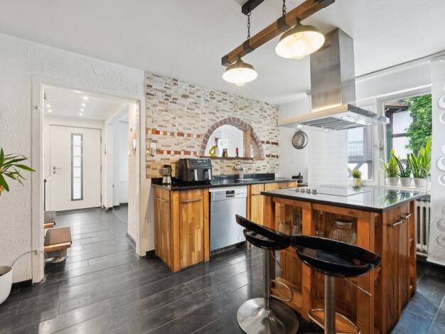 Einfamilienhaus zum Kauf 425.000 € 5 Zimmer 99,8 m² 232 m² Grundstück Reichenbach an der Fils 73262