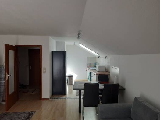 Wohnung zur Miete 1.075 € 2 Zimmer 55 m² Geschoss 3/4 frei ab sofort Ismaning Ismaning 85737