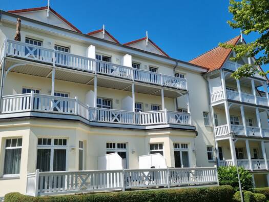 Wohnung zum Kauf 295.000 € 2 Zimmer 45,8 m² 3 Geschosse frei ab sofort Lindenstr. 14 Kühlungsborn 18225