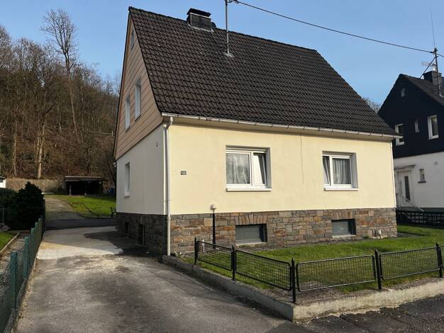 Einfamilienhaus zum Kauf 269.000 € 8 Zimmer 112 m² 864 m² Grundstück Wiedenest Bergneustadt 51702