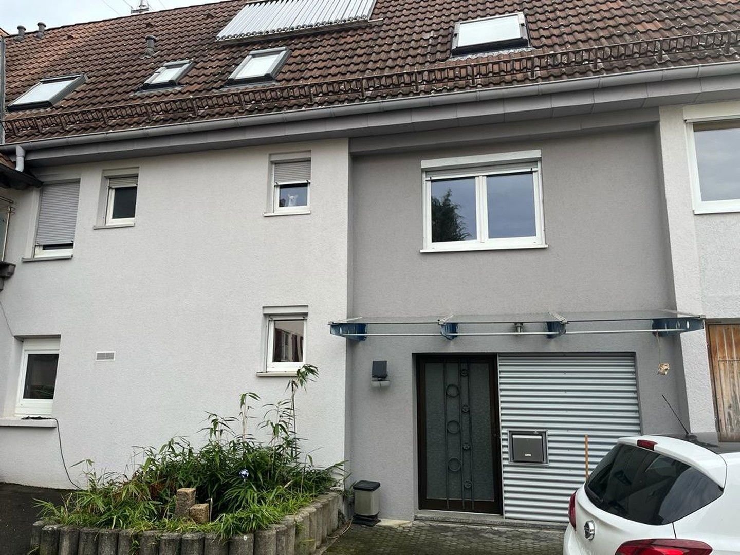 Doppelhaushälfte zum Kauf provisionsfrei 370.000 € 7 Zimmer 212 m²<br/>Wohnfläche 235 m²<br/>Grundstück 01.12.2024<br/>Verfügbarkeit Untere Strasse 8 Erkenbrechtsweiler 73268