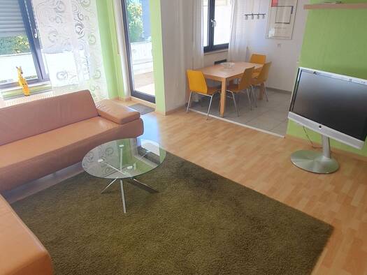 Wohnung zur Miete 1.100 € 2,5 Zimmer 63 m² Geschoss 1/2 frei ab sofort Altbach 73776