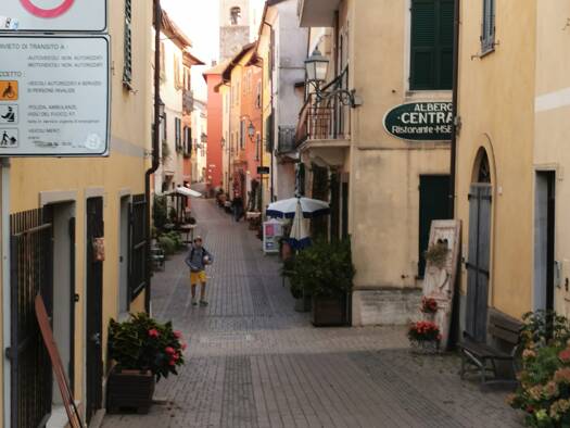 Wohnung zum Kauf 75.000 € 3 Zimmer 115 m² 1. Geschoss Calizzano 17057