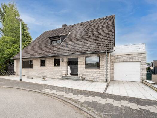 Einfamilienhaus zum Kauf 529.000 € 7 Zimmer 230,2 m² 832 m² Grundstück Kaster Bedburg 50181