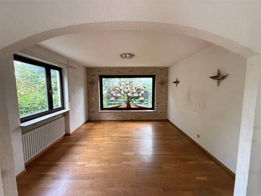 Einfamilienhaus zum Kauf 475.000 € 6 Zimmer 200 m² 706 m² Grundstück frei ab sofort Alt-Saarbrücken Saarbrücken 66117