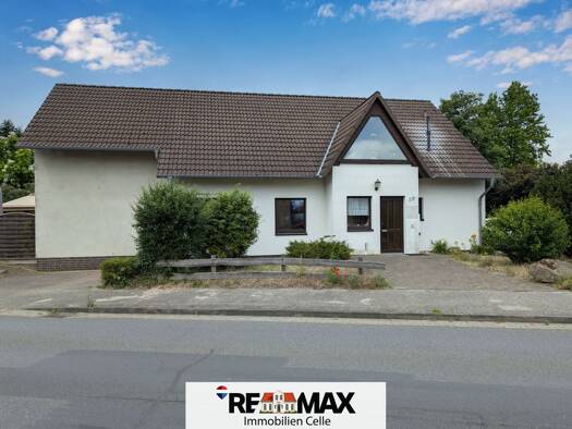 Haus zum Kauf 199.000 € 13 Zimmer 100,2 m² 648 m² Grundstück Leiferde Leiferde 38542