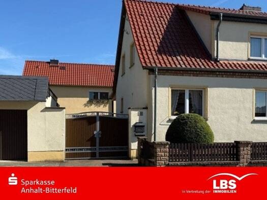 Doppelhaushälfte zum Kauf 99.500 € 5 Zimmer 95 m² 773 m² Grundstück Edderitz 06388