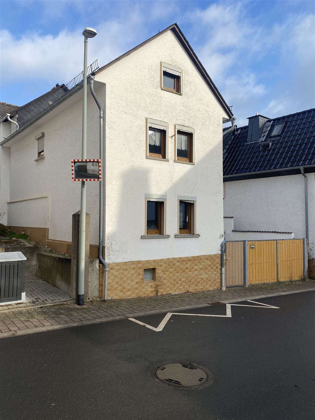 Einfamilienhaus zum Kauf 130.000 € 6 Zimmer 125 m²<br/>Wohnfläche 525 m²<br/>Grundstück Schlimmstraße 20 Mensfelden Hünfelden 65597