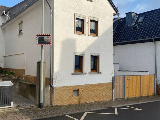 Einfamilienhaus zum Kauf 130.000 € 6 Zimmer 125 m² 525 m² Grundstück Schlimmstraße 20 Mensfelden Hünfelden 65597