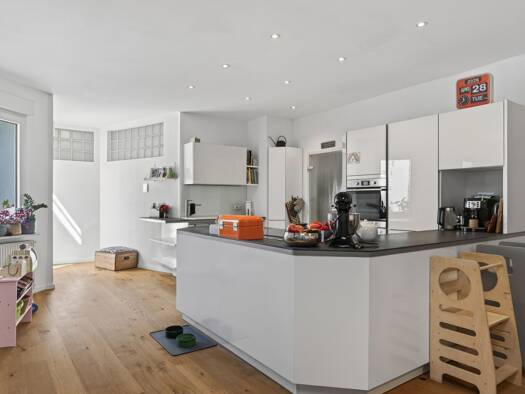 Wohnung zum Kauf 649.000 € 4 Zimmer 145 m² frei ab sofort Südweststadt Karlsruhe 76133