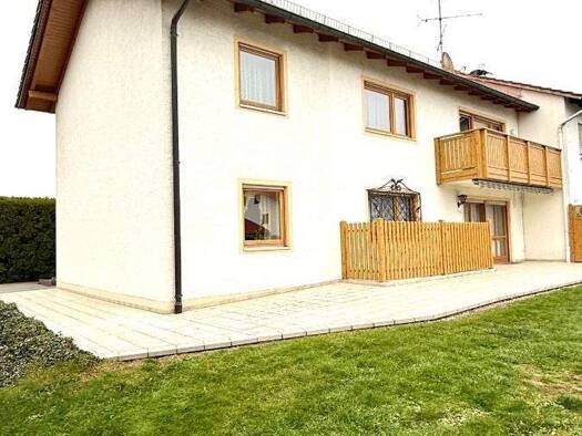 Reihenendhaus zum Kauf 369.999 € 8 Zimmer 159 m² 512 m² Grundstück Teising 84576