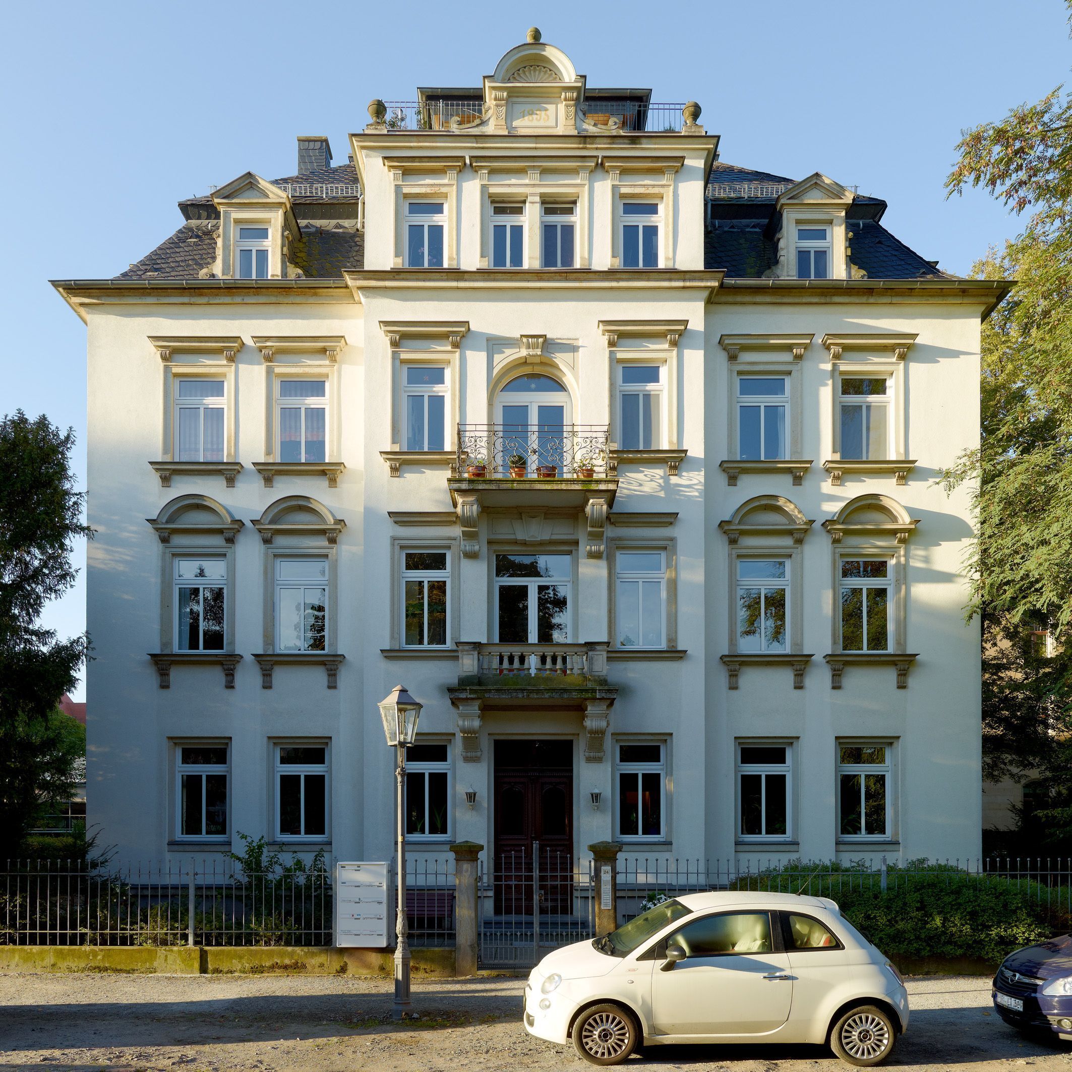 Wohnung zur Miete 875 € 2 Zimmer 95,1 m²<br/>Wohnfläche 2.<br/>Geschoss 01.12.2024<br/>Verfügbarkeit Niederwaldstr. 24 Striesen-Ost (Dornblüthstr.) Dresden 01277