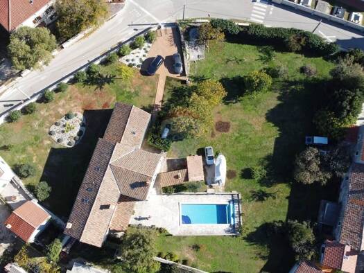 Einfamilienhaus zum Kauf 615.000 € 14 Zimmer 500 m² 3.000 m² Grundstück Marcana 52206